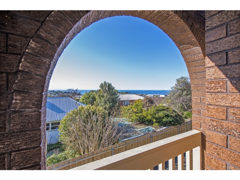 17 West Street, Upper Burnie TAS 7320