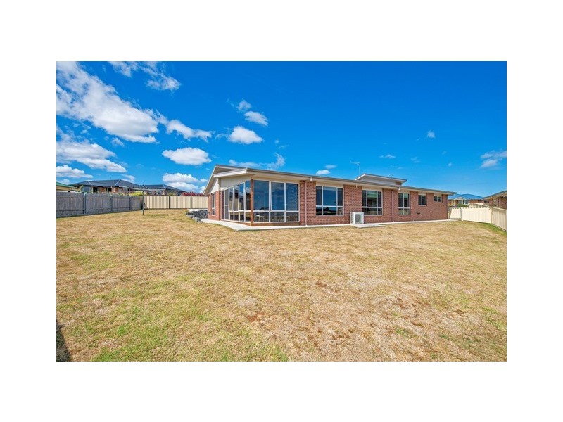 7 Josie Crescent, Romaine TAS 7320