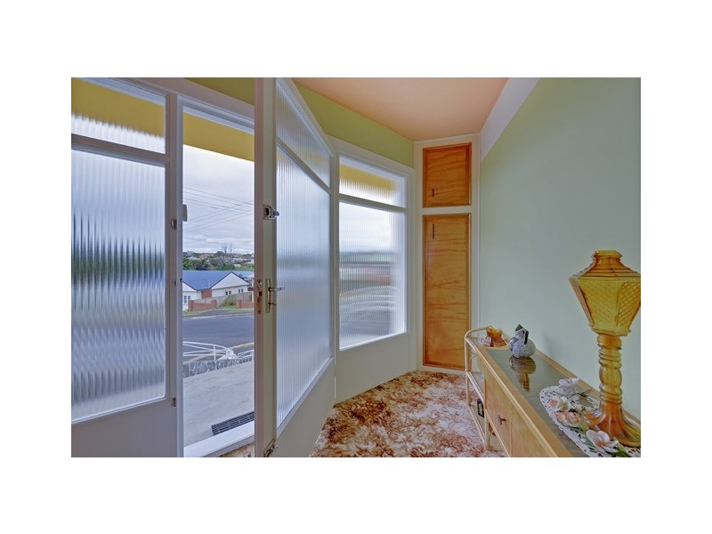 16 Sutton Street, Hillcrest TAS 7320
