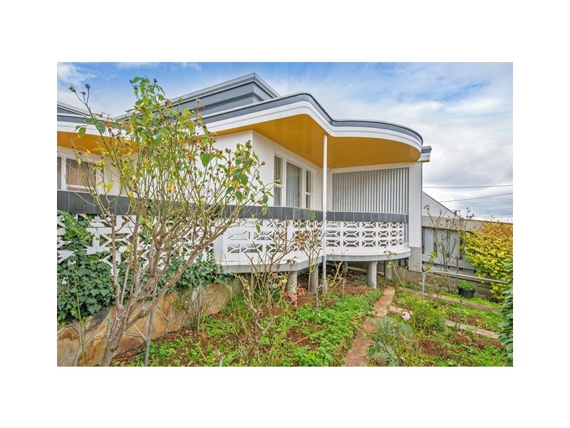 16 Sutton Street, Hillcrest TAS 7320