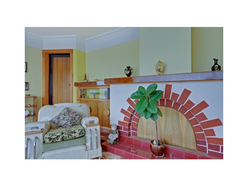 16 Sutton Street, Hillcrest TAS 7320