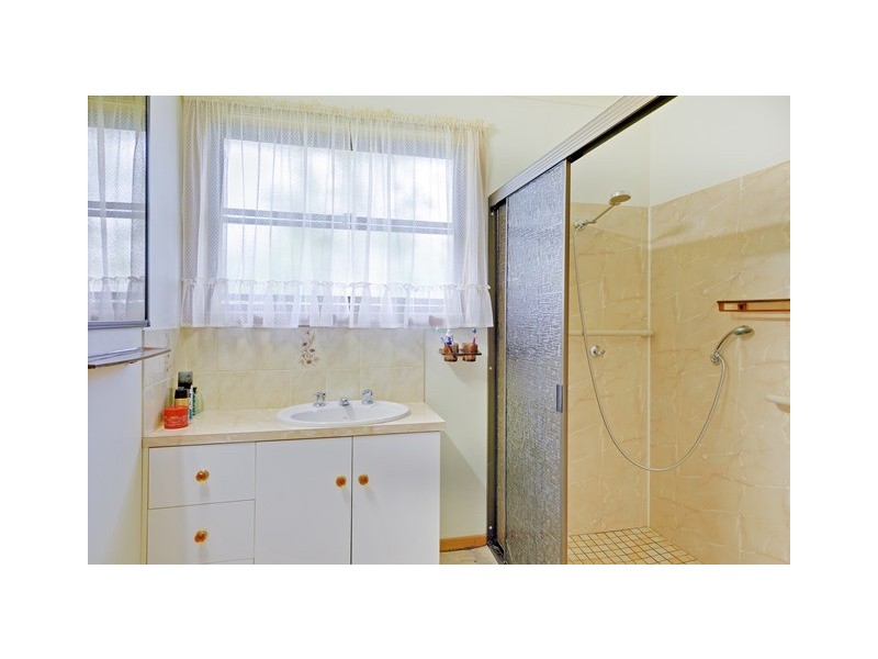 16 Howe Street, Park Grove TAS 7320