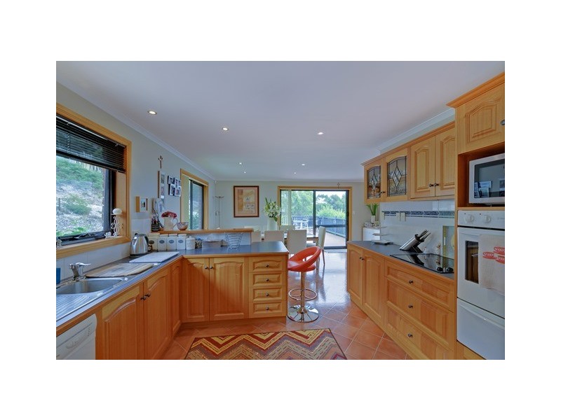 151 Algona Avenue, Round Hill TAS 7320