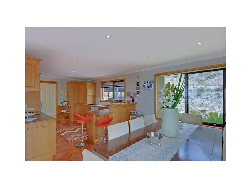 151 Algona Avenue, Round Hill TAS 7320