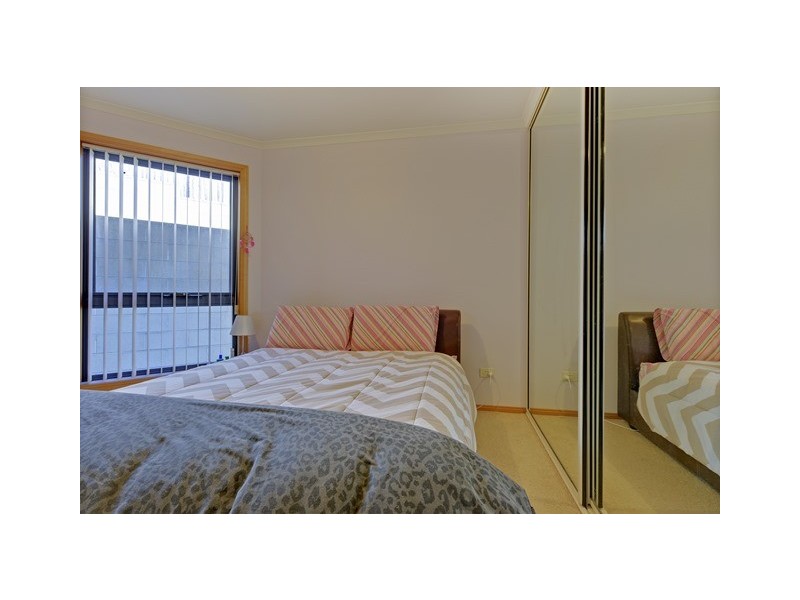 2/6 Stevens Place, Park Grove TAS 7320