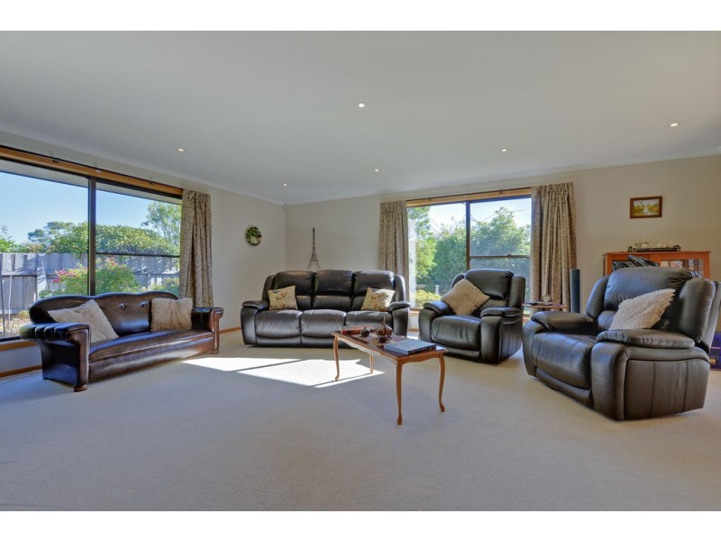 76 Manuka Drive, Romaine TAS 7320