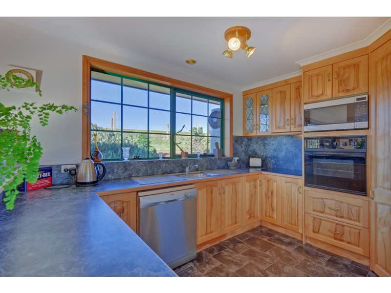 140 Loonah Road, Natone TAS 7321