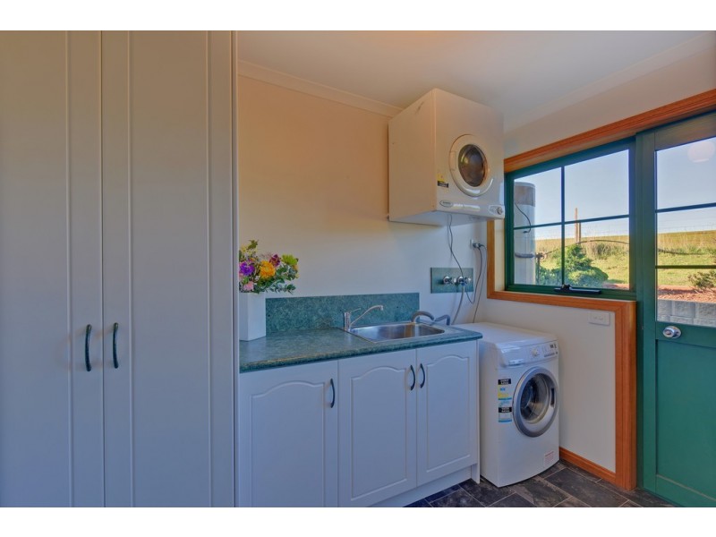 140 Loonah Road, Natone TAS 7321