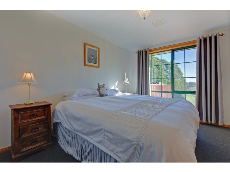140 Loonah Road, Natone TAS 7321