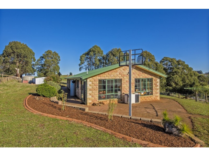 140 Loonah Road, Natone TAS 7321