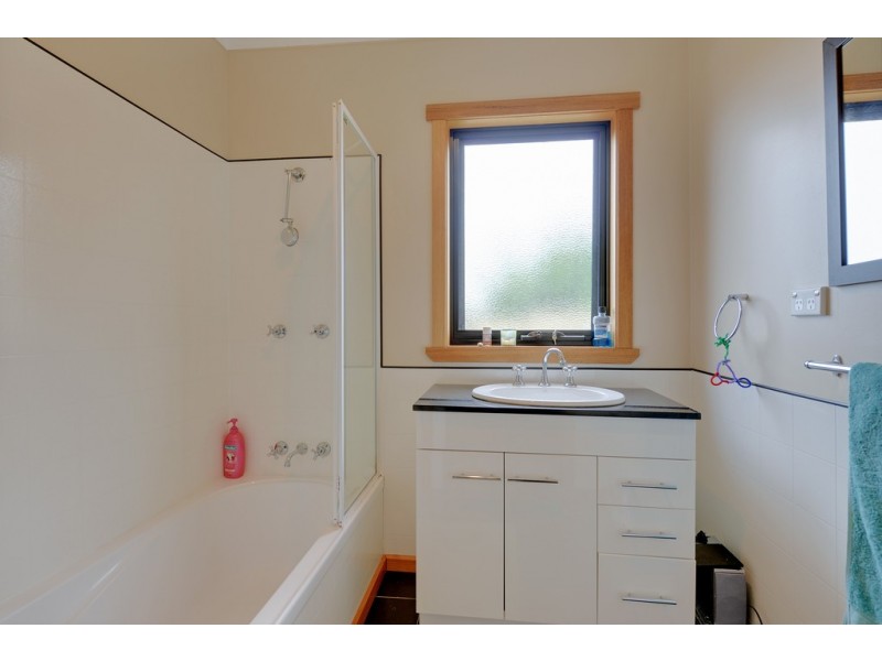 44 Sutton Street, Hillcrest TAS 7320