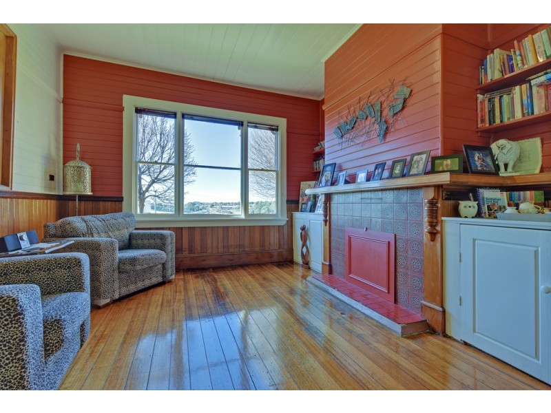 124 West Mooreville Road, East Cam TAS 7321