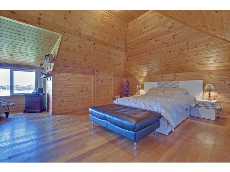 124 West Mooreville Road, East Cam TAS 7321