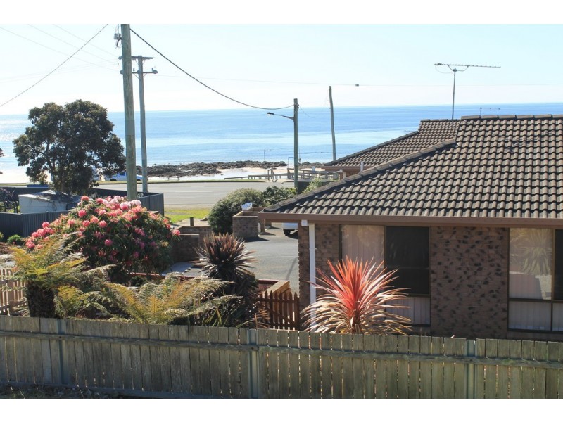 Unit 8/1 Clerke Street, Penguin TAS 7316