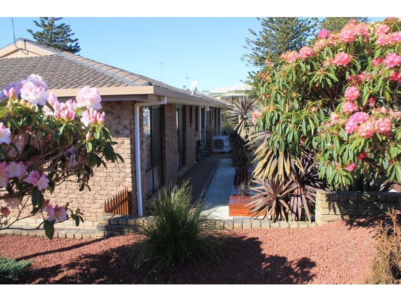 Unit 8/1 Clerke Street, Penguin TAS 7316