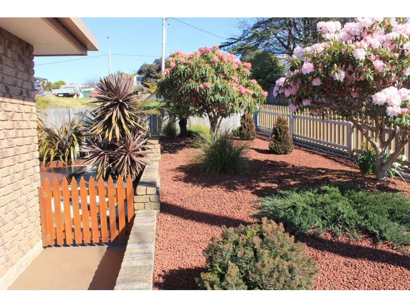 Unit 8/1 Clerke Street, Penguin TAS 7316
