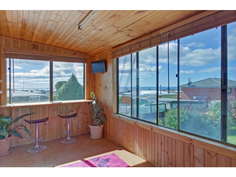 13 Winter Avenue, Upper Burnie TAS 7320