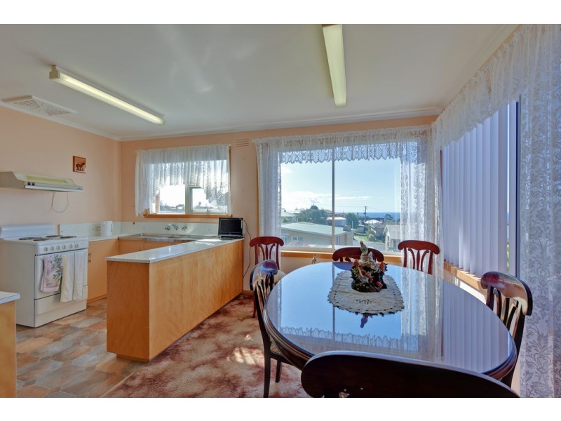 10 Thorne Street, Upper Burnie TAS 7320