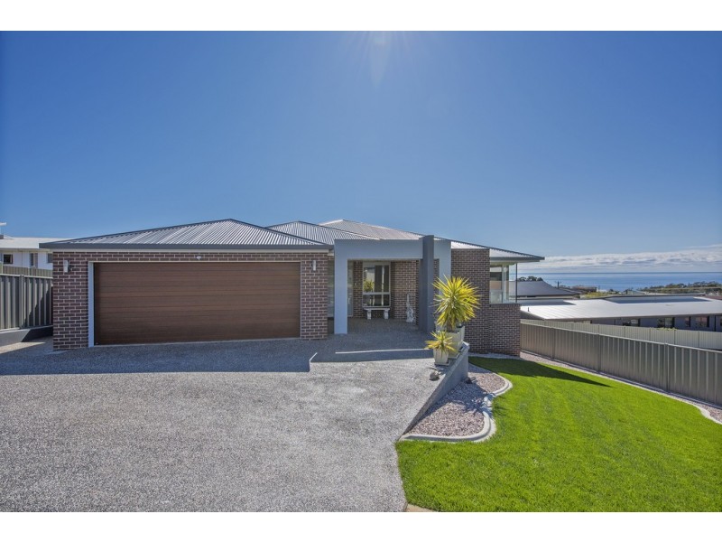 15 Lorrie Place, Park Grove TAS 7320
