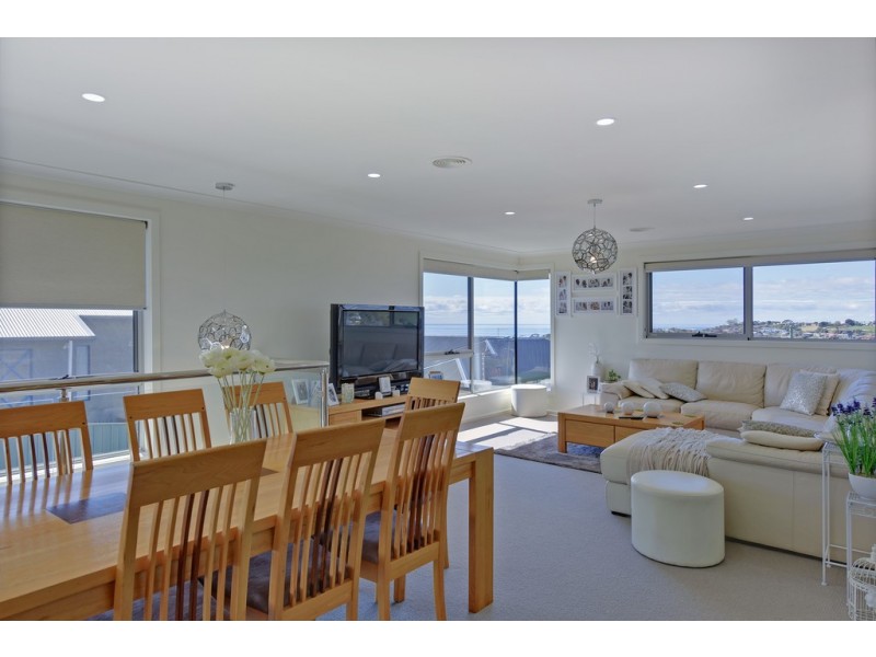 15 Lorrie Place, Park Grove TAS 7320
