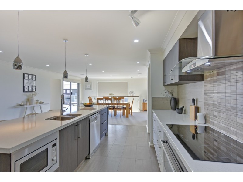 15 Lorrie Place, Park Grove TAS 7320