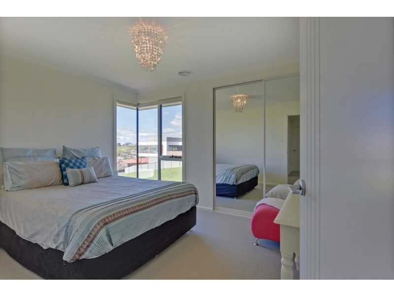 15 Lorrie Place, Park Grove TAS 7320