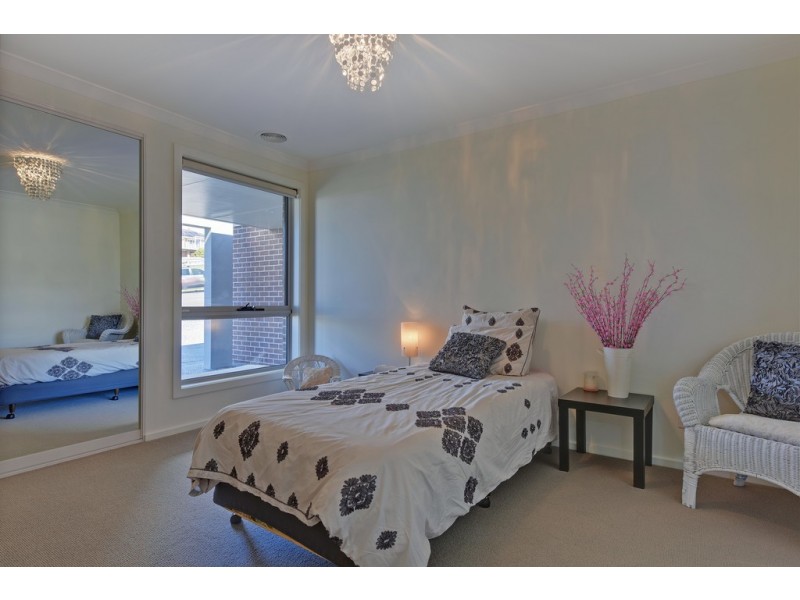 15 Lorrie Place, Park Grove TAS 7320