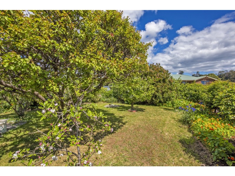 30 Seabreeze Avenue, Sulphur Creek TAS 7316