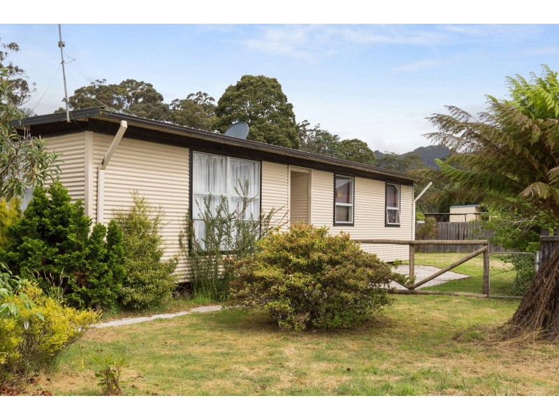 11 Waratah Drive, Rosebery TAS 7470