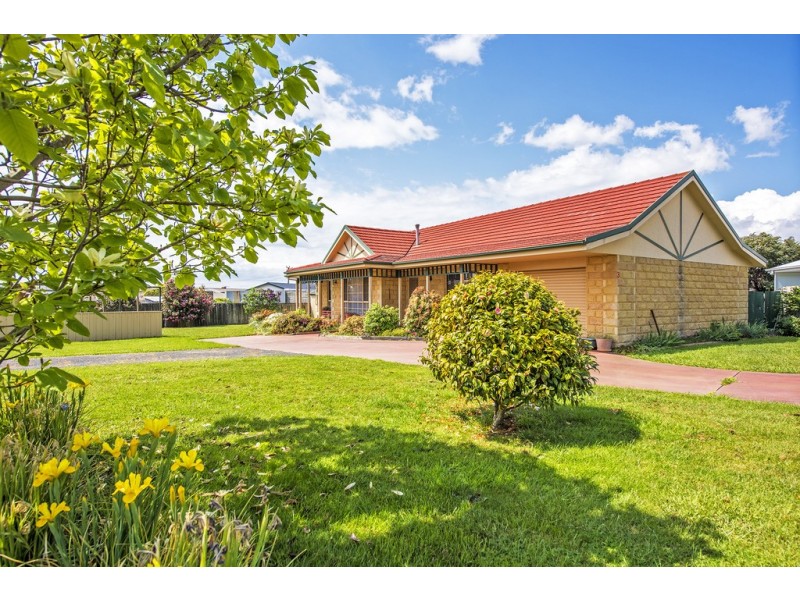 2-3 Crisling Place, Penguin TAS 7316
