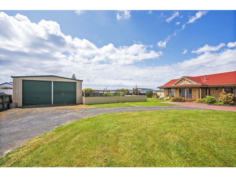 2-3 Crisling Place, Penguin TAS 7316