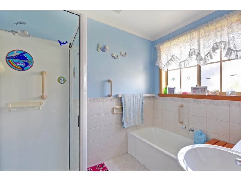 2-3 Crisling Place, Penguin TAS 7316