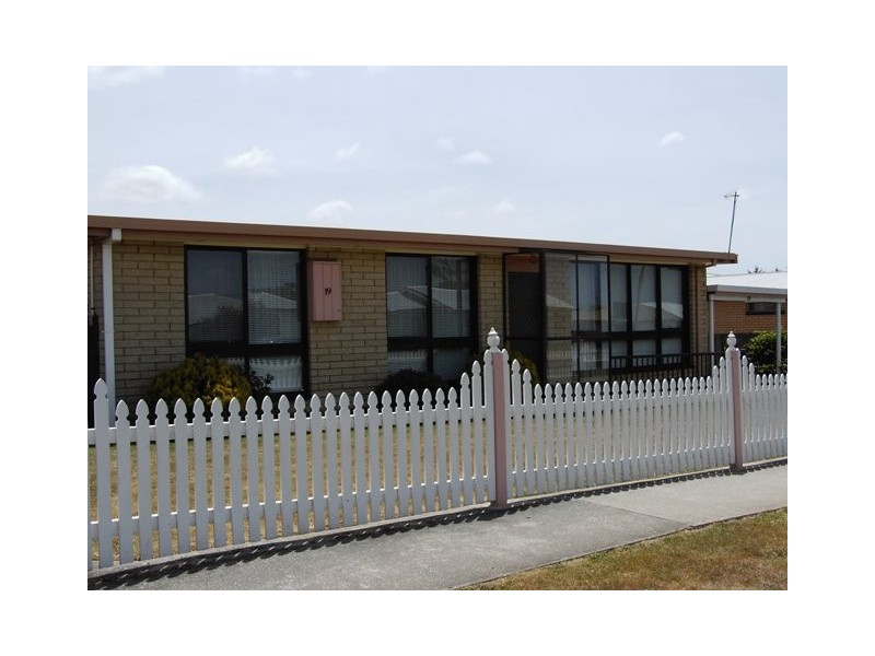 19 Lyons Street, Somerset TAS 7322