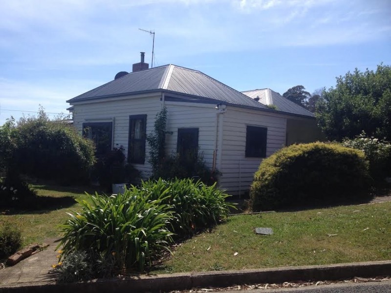 2 Ironcliffe Court, Penguin TAS 7316