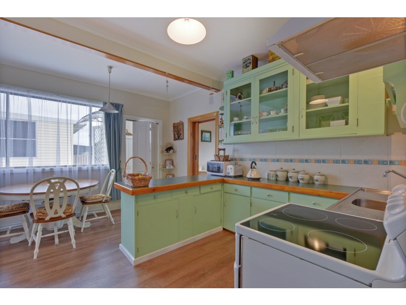 301 Murchison Highway, Somerset TAS 7322