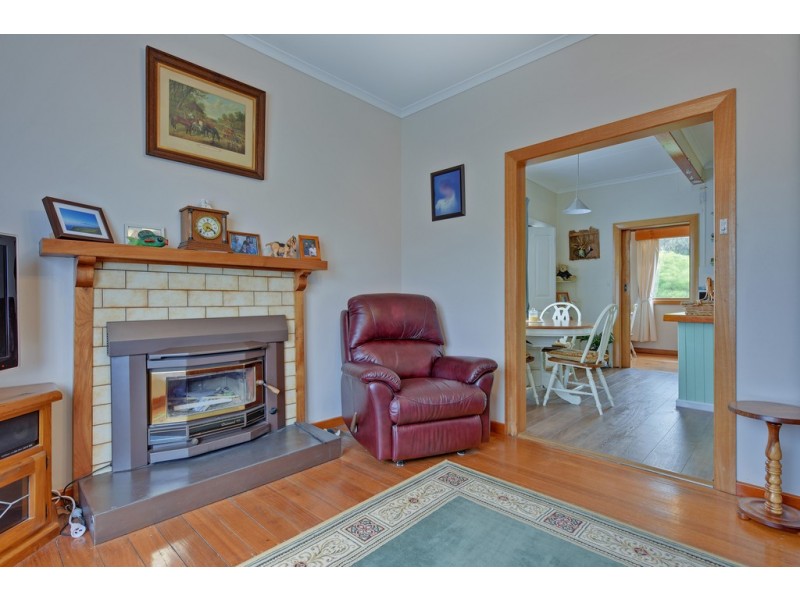 301 Murchison Highway, Somerset TAS 7322
