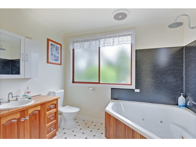 301 Murchison Highway, Somerset TAS 7322