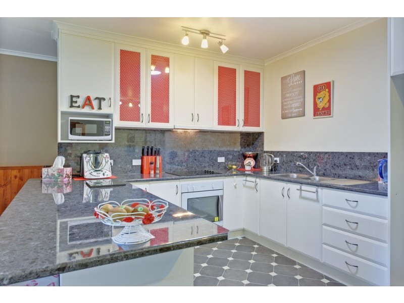 4 Cardigan Street, Somerset TAS 7322
