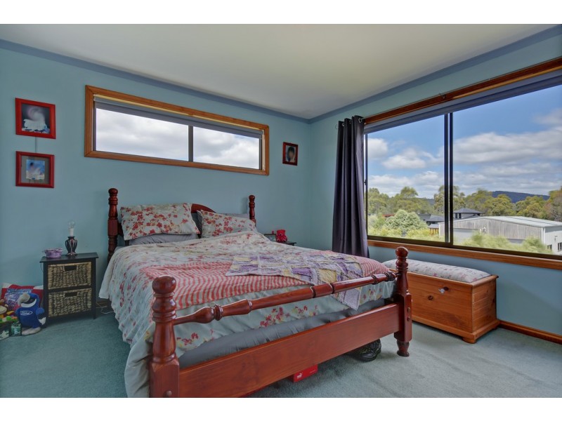 4 Cardigan Street, Somerset TAS 7322