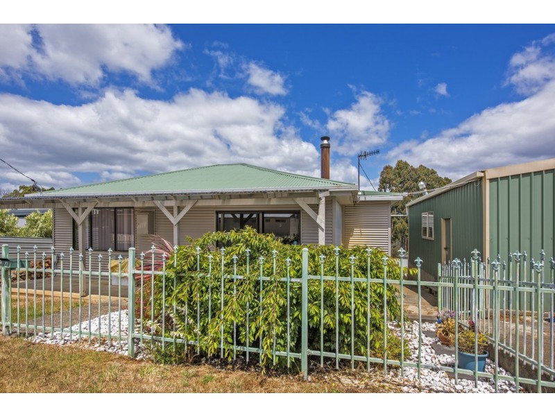 4 Cardigan Street, Somerset TAS 7322