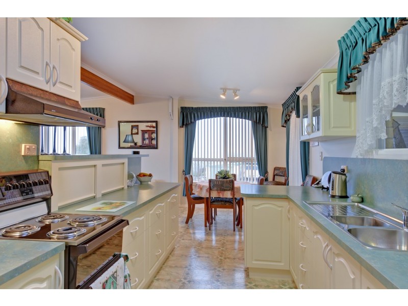 186 Old Surrey Road, Havenview TAS 7320