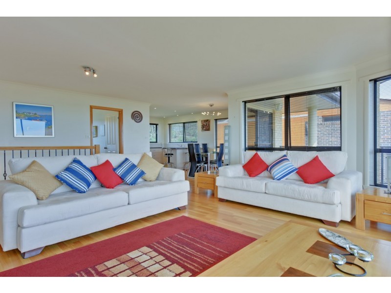 22 Oceanside Boulevard, Sulphur Creek TAS 7316