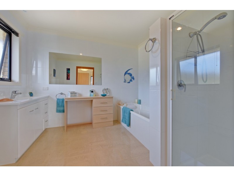 22 Oceanside Boulevard, Sulphur Creek TAS 7316