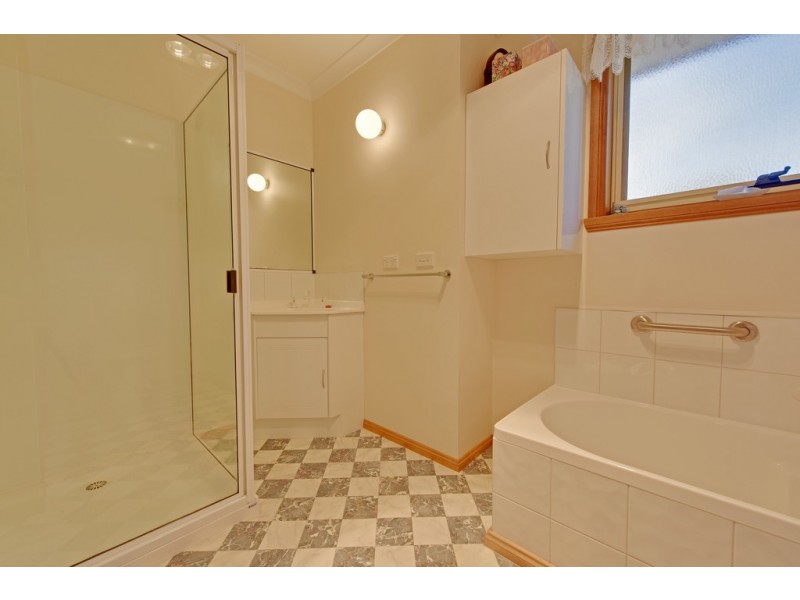 1/79 Brickport Road, Park Grove TAS 7320