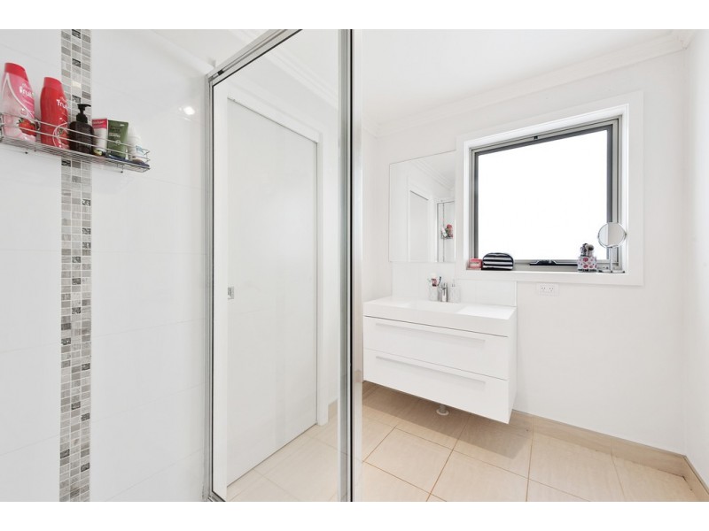 1/1 Emmett Street, Park Grove TAS 7320