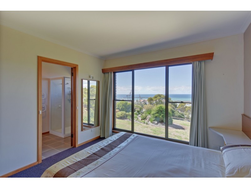 136-138 Mount Street, Burnie TAS 7320