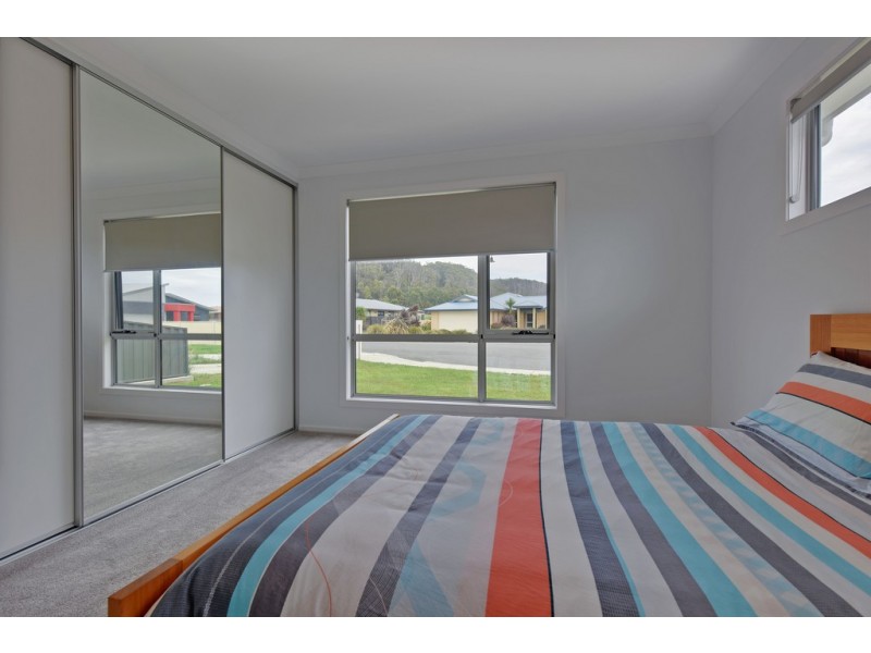 10 Sandhaven Crescent, Sulphur Creek TAS 7316