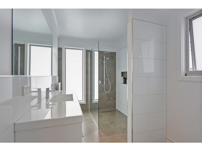 10 Sandhaven Crescent, Sulphur Creek TAS 7316