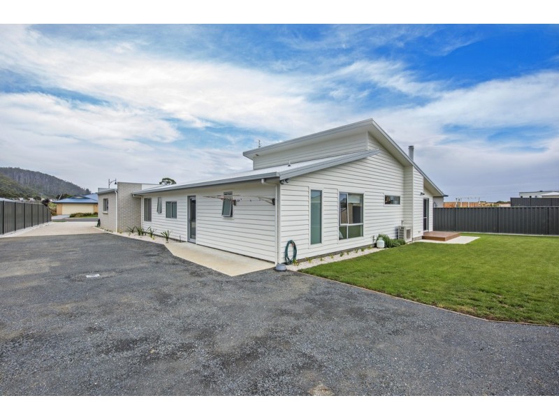 10 Sandhaven Crescent, Sulphur Creek TAS 7316