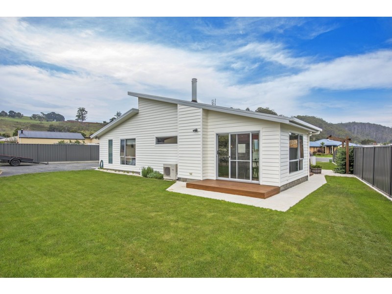10 Sandhaven Crescent, Sulphur Creek TAS 7316